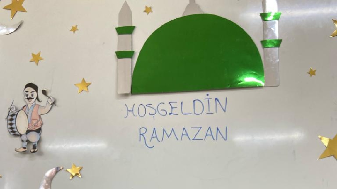 10/A Çocuk Gelişimi sınıfı  ile okul öncesine yönelik Ramazan ayı sevinçini yaşadık.